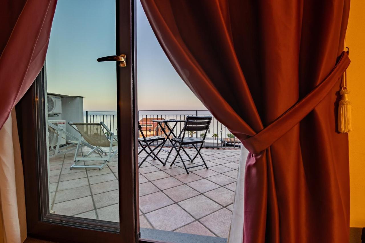 B&B Ottocento Sul Mare Nizza di Sicilia Exterior photo